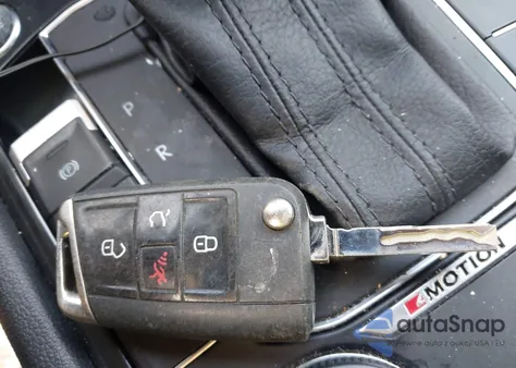 2018 Volkswagen Tiguan 2.0T Se/2.0T Sel z USA, uszkodzony, nr VIN 3VV2B7AX3JM114436